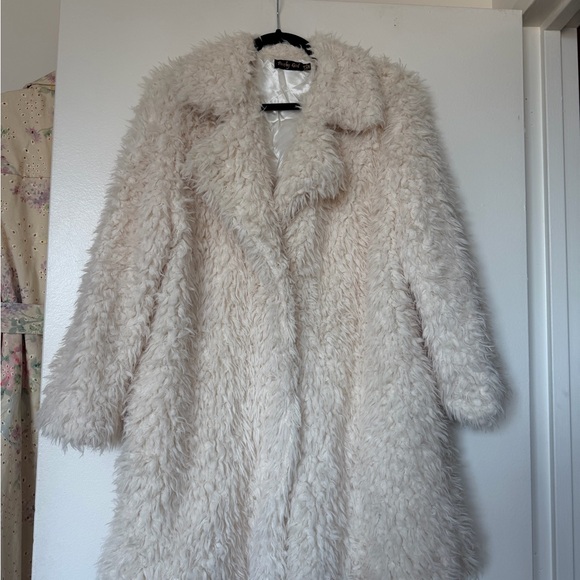 Jackets & Blazers - Faux Shearling Long Coat in Cream - Women's Jacket